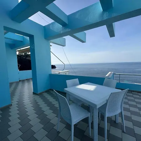 M Seaside Apartment *