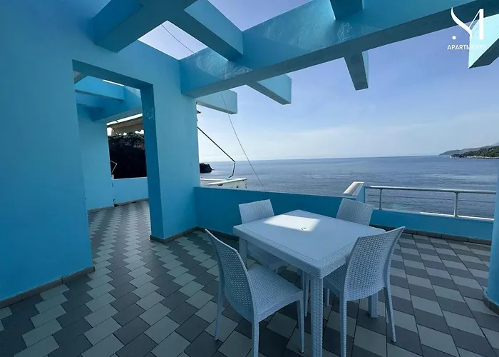 M Seaside Apartment *